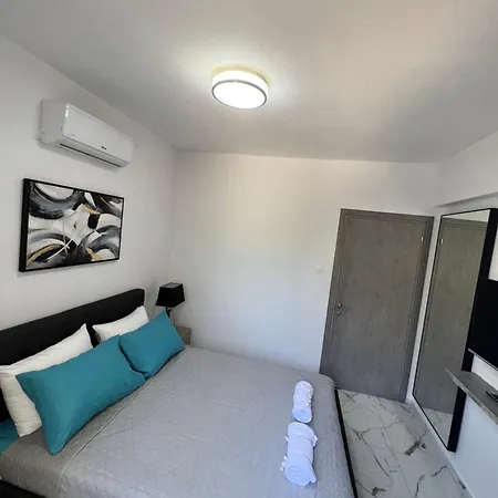 A5 Luxe Oasis Retreat - 3 Minute Drive To Paphos