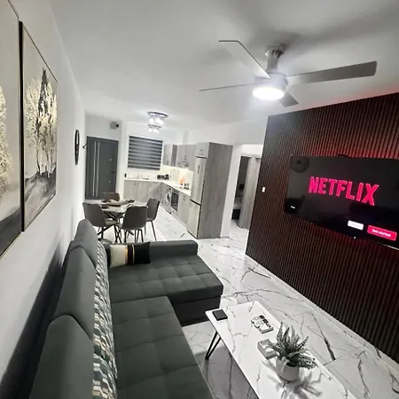 A5 Luxe Oasis Retreat - 3 Minute Drive To * Paphos