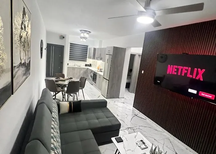 A5 Luxe Oasis Retreat - 3 Minute Drive To * Paphos